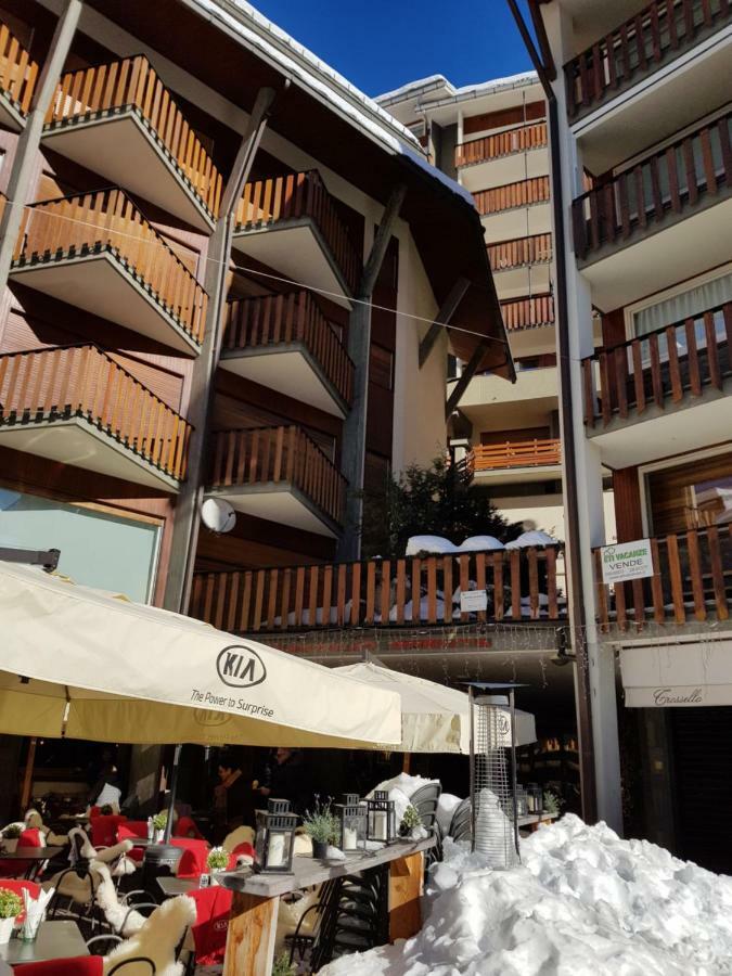 L'Atelier Du Temps - Appartamento Circe Courmayeur Exterior photo
